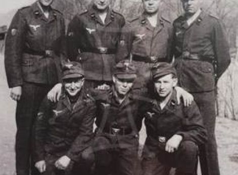 Литовцыиз вспомогательной службы ВВС Германии. 1944 г.