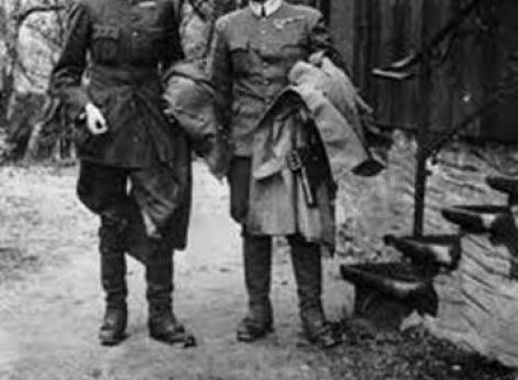 Король Норвегии Хокон VII и кронпринц Олаф