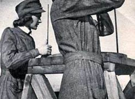 Женщины из организации Lotta Svärd на посту воздушного наблюдения. 1944 г.
