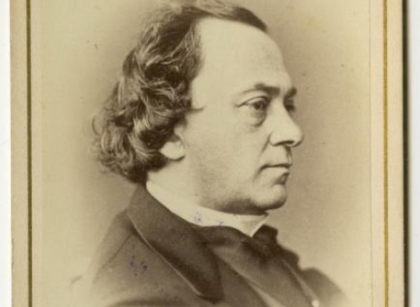 В.В. Самойлов.