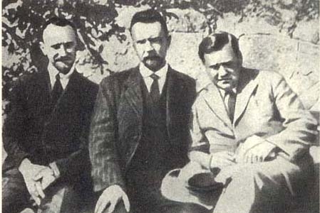 Есть элемент хищения и присвоения себе священных прерогативов церковно-иерархического распорядка