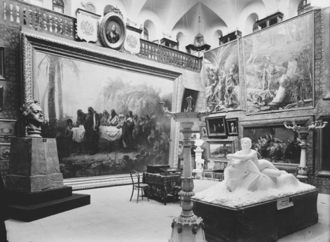 Дмитриевская башня Нижегородского кремля.  Внутренний вид художественного музея.