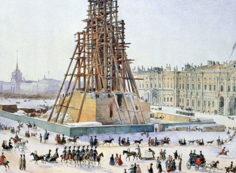 Александрийская колонна в лесах