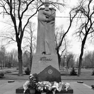 В С.-Петербурге установили памятник Н.Рериху