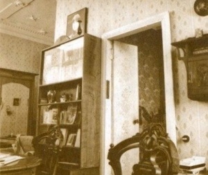 Людвиг Витгенштейн в питерской коммуналке