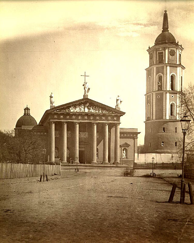 Мережковские прибывают в Вильнюс