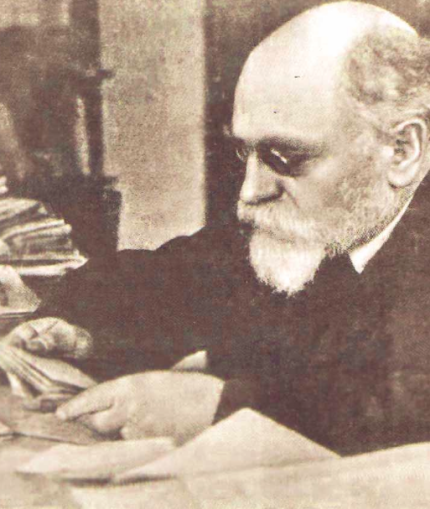 Привез 14 чемоданов всяких драгоценностей