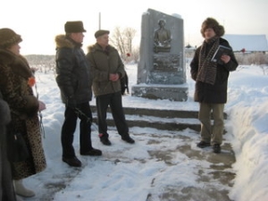 В Турье появился памятный знак с барельефом Питирима Сорокина